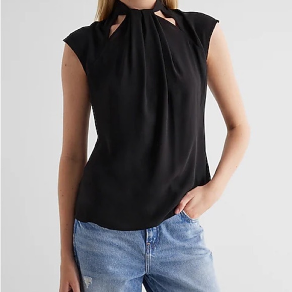 New Twist High Neck Gramercy Tee - Picture 2 of 5